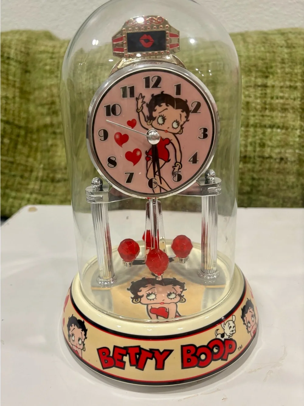 Clock with Betty Boop design 2014